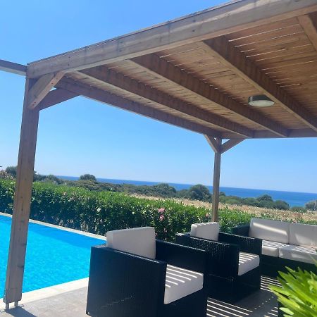 White Blue Villa Lakhania Luaran gambar