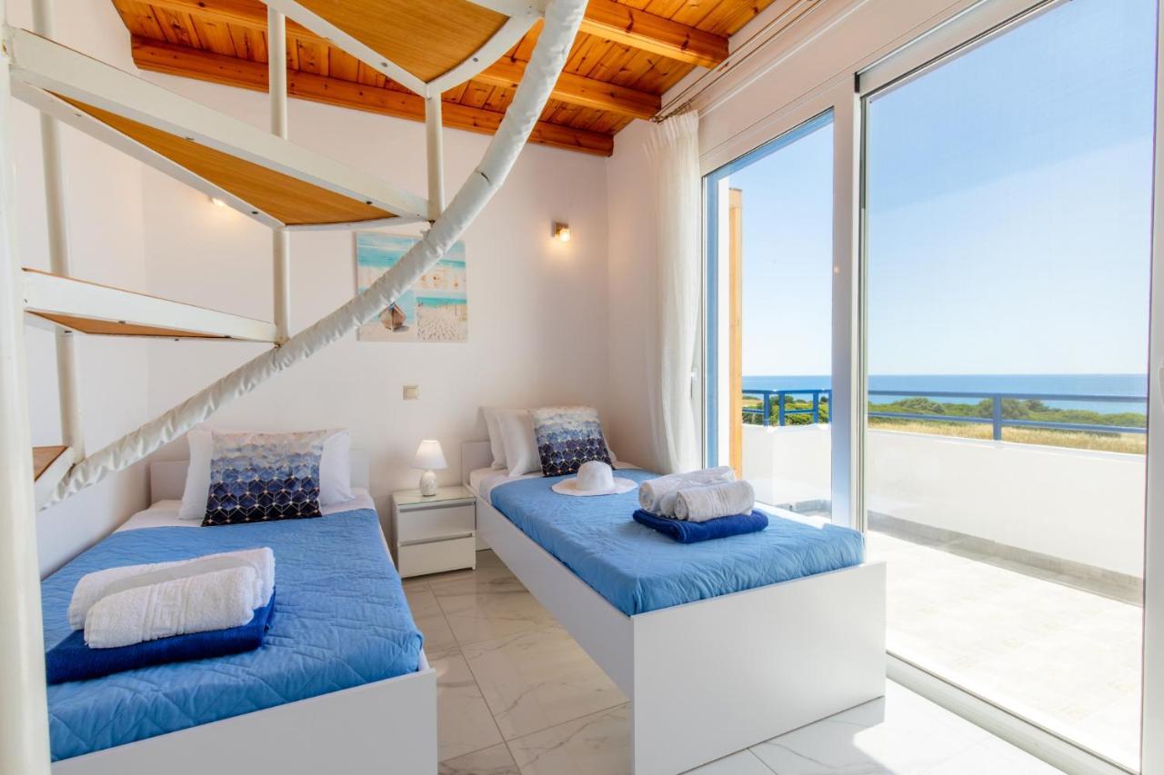 White Blue Villa Lakhania Luaran gambar