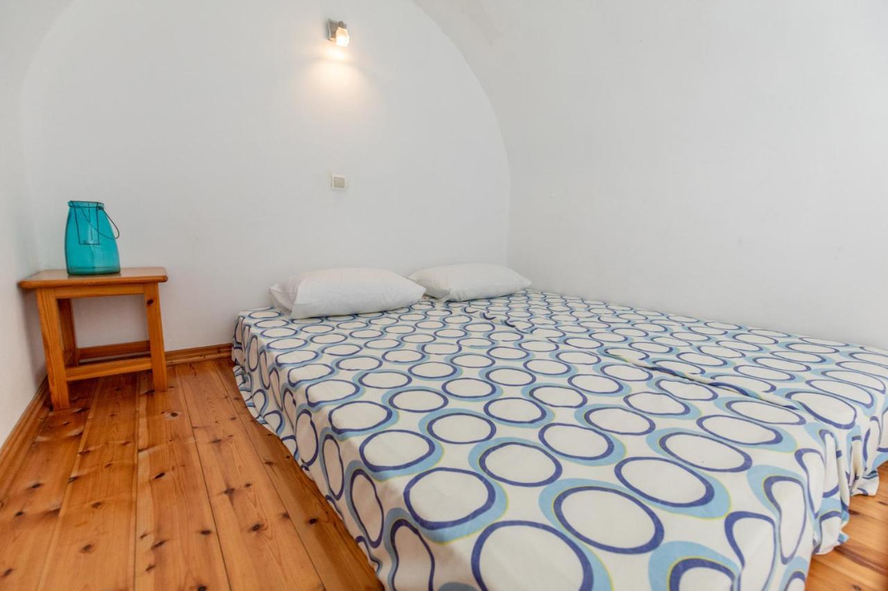 White Blue Villa Lakhania Luaran gambar